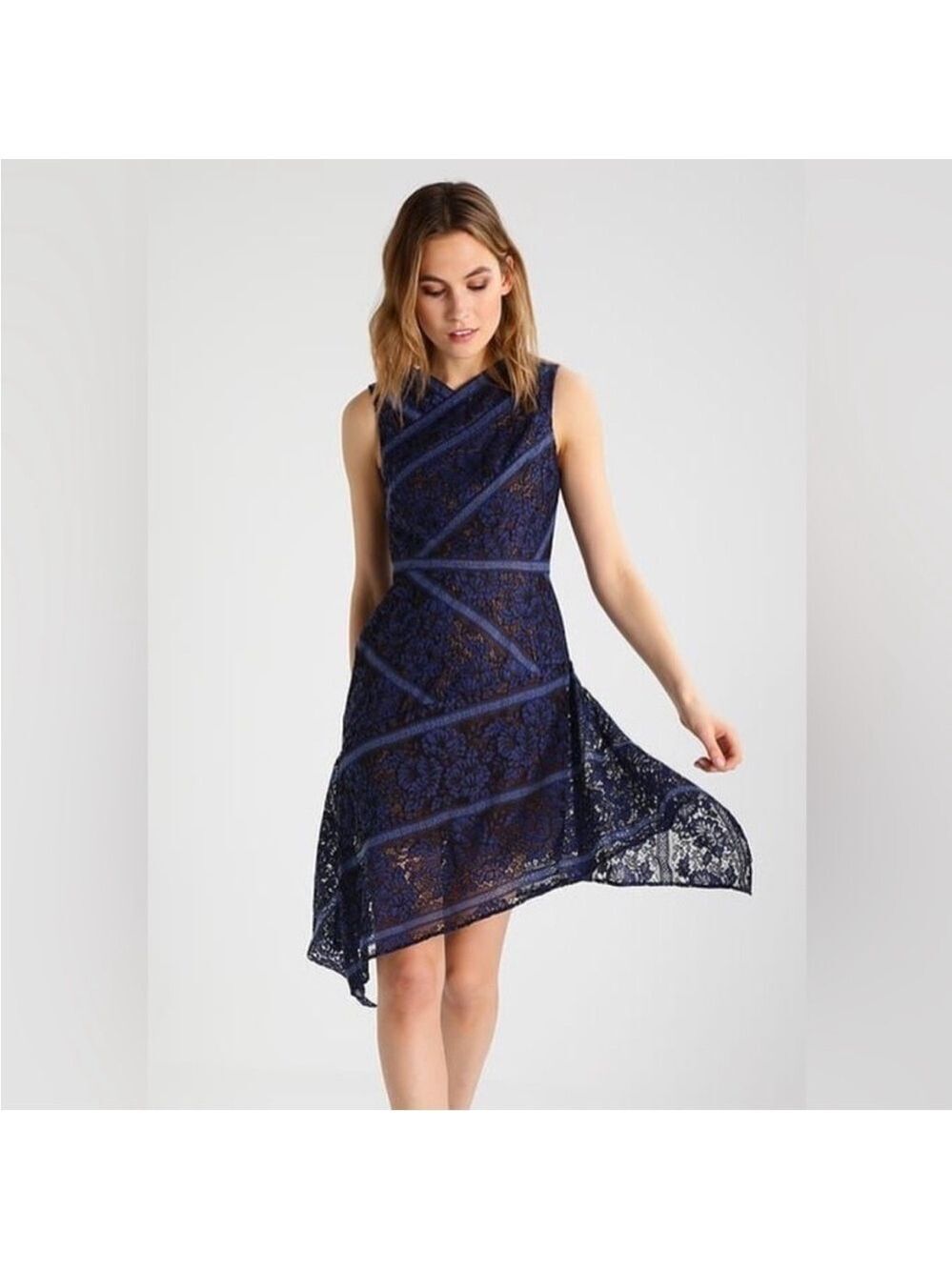 BCBGMaxazria Mary Ann Blue Lace Asymmetrical Hem Cocktail Wedding Dress, Size 4
